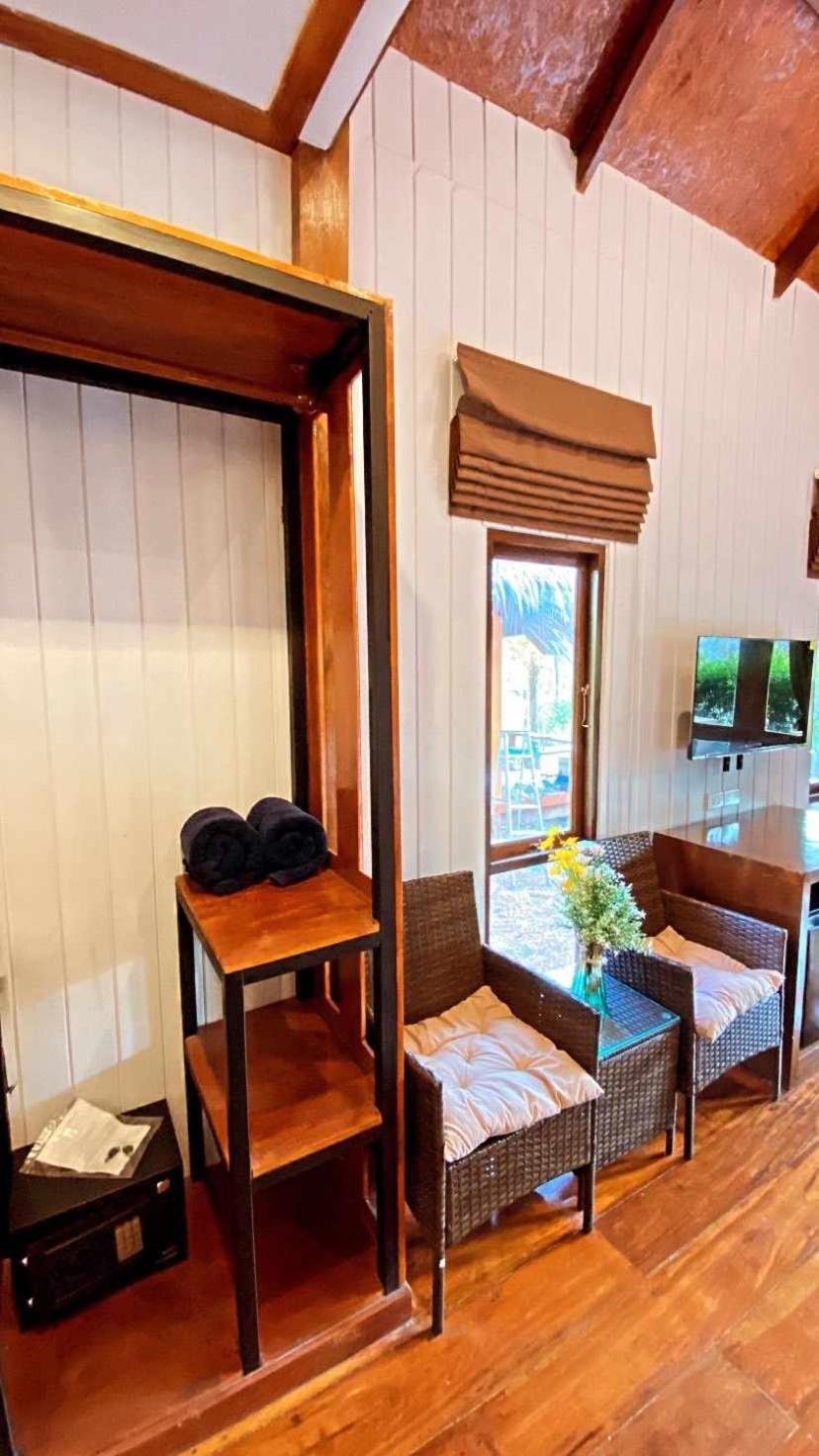 Little Rock Kohjum Hotel Koh Jum Exterior photo