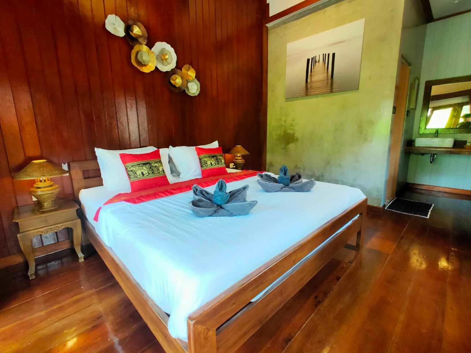 Little Rock Kohjum Hotel Koh Jum Exterior photo