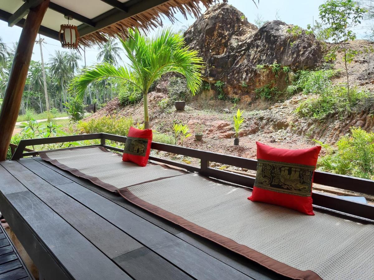 Little Rock Kohjum Hotel Koh Jum Exterior photo