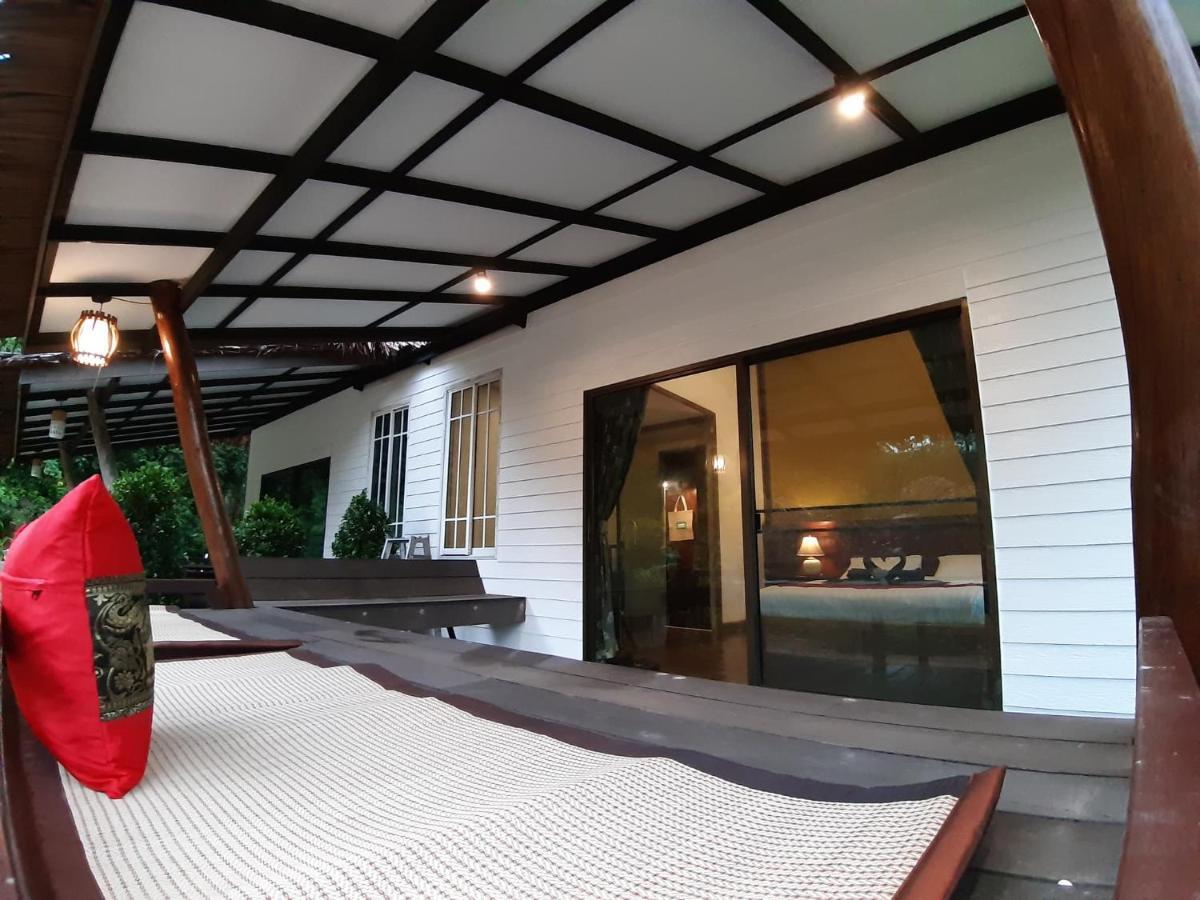 Little Rock Kohjum Hotel Koh Jum Exterior photo