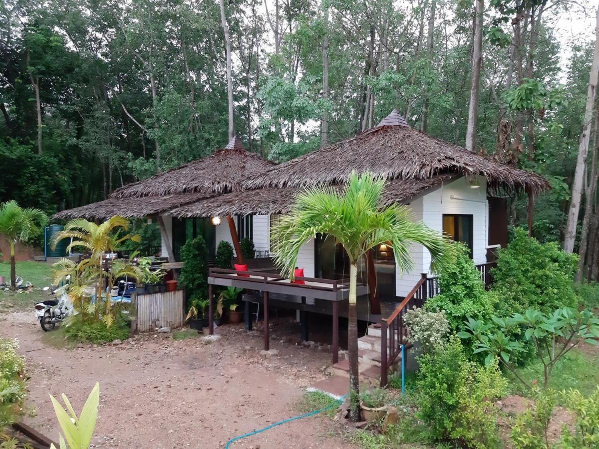 Little Rock Kohjum Hotel Koh Jum Exterior photo